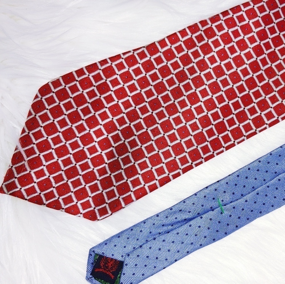 Tommy Hilfger Red Silk Tie 58"